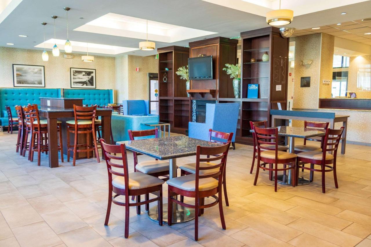 Comfort Inn & Suites Plainville-Foxboro מראה חיצוני תמונה